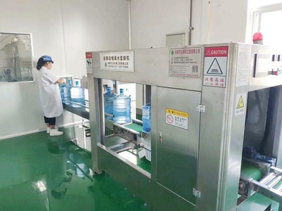 建桶裝水廠需要什么設備,辦什么證件?